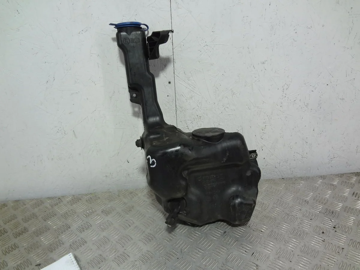 Бачок омывателя лобового стекла Mercedes-Benz C-класс W204/S204/С204 рестайлинг (2011—2015)