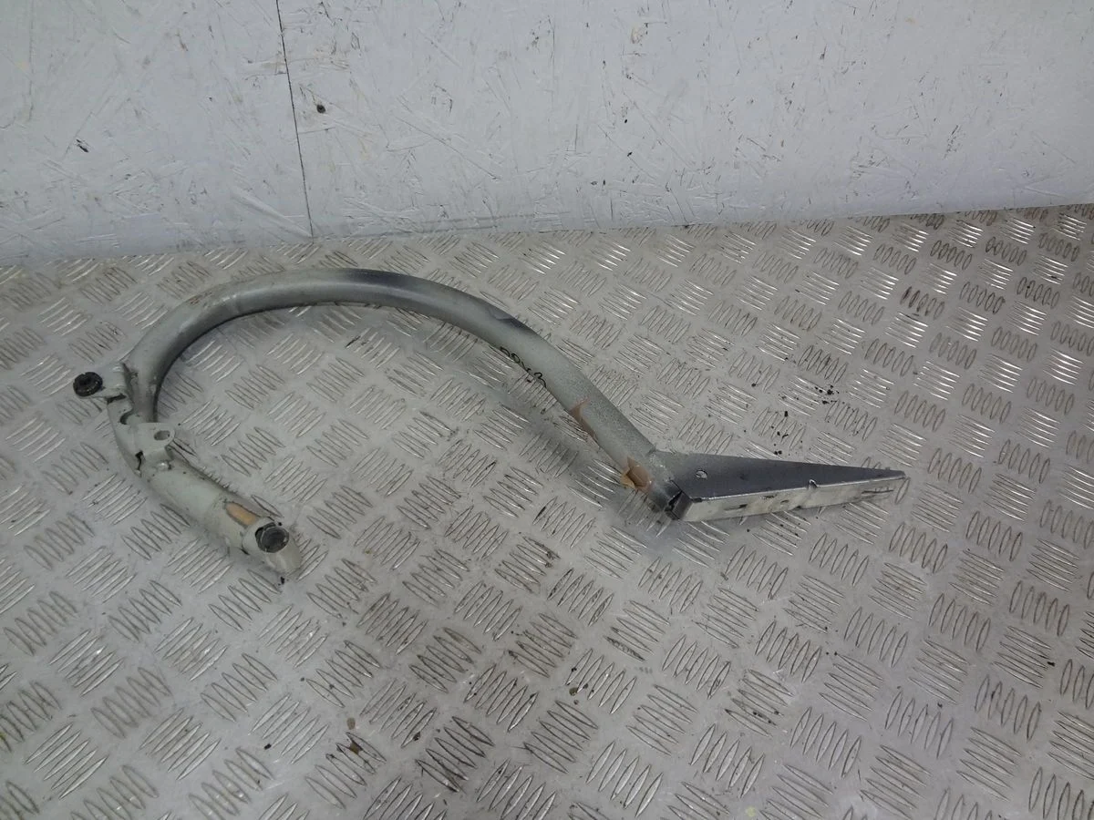 Петля крышки багажника Mercedes-Benz C-класс W204/S204/С204 рестайлинг (2011—2015)