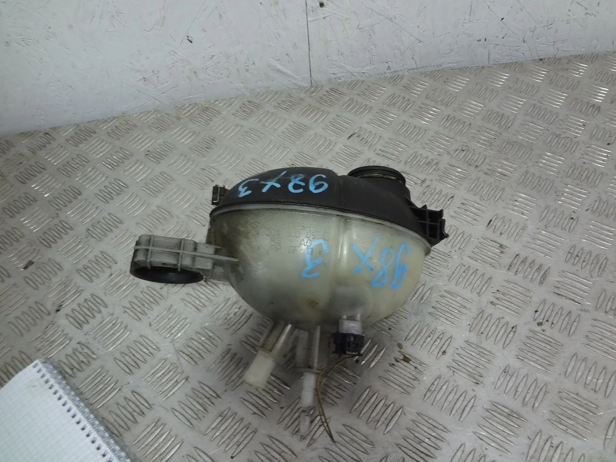 Бачок расширительный Mercedes-Benz C-класс W204/S204/С204 рестайлинг (2011—2015)