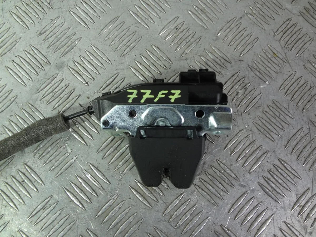 Замок багажника Mercedes-Benz E-класс W212/S212/C207/A207 (2009—2013)