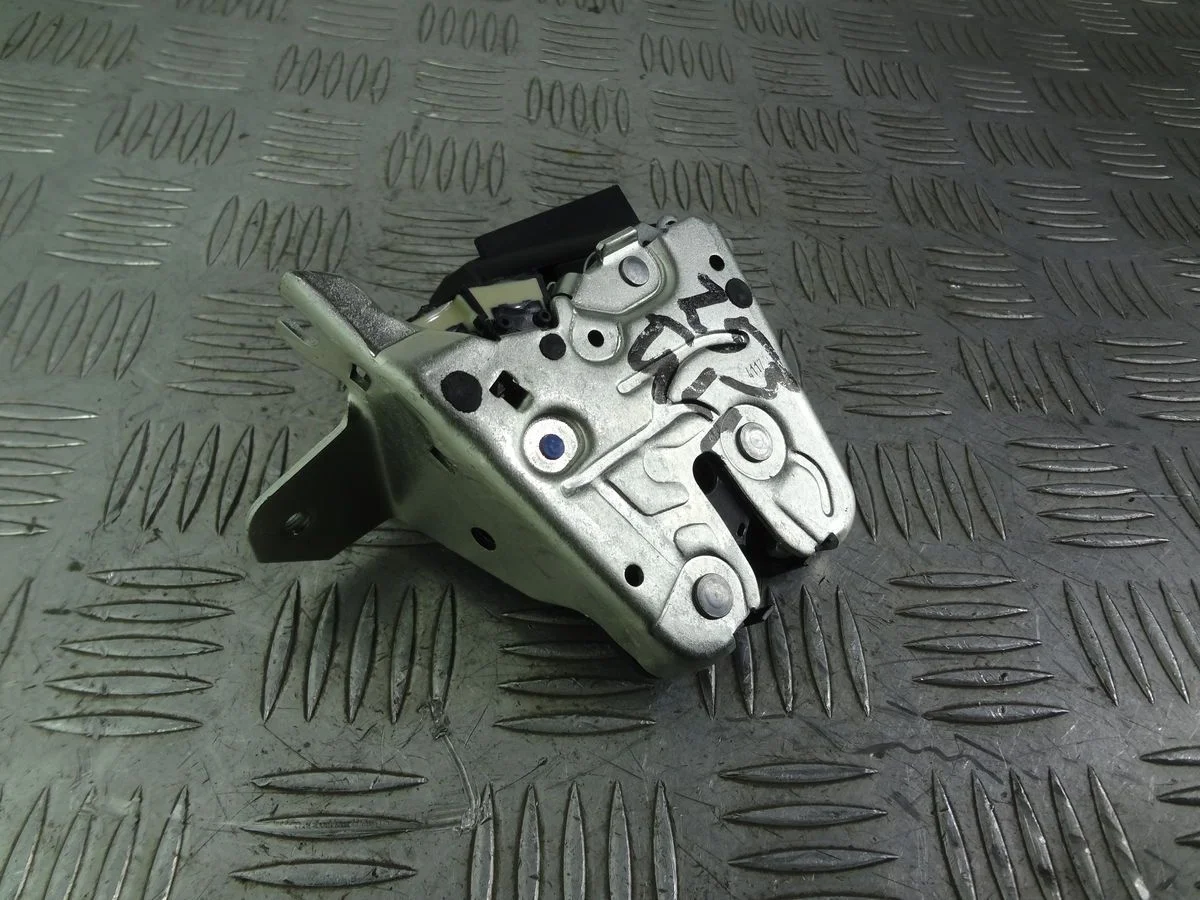 Замок багажника Mercedes-Benz GLE-класс W166 (2015—2018)