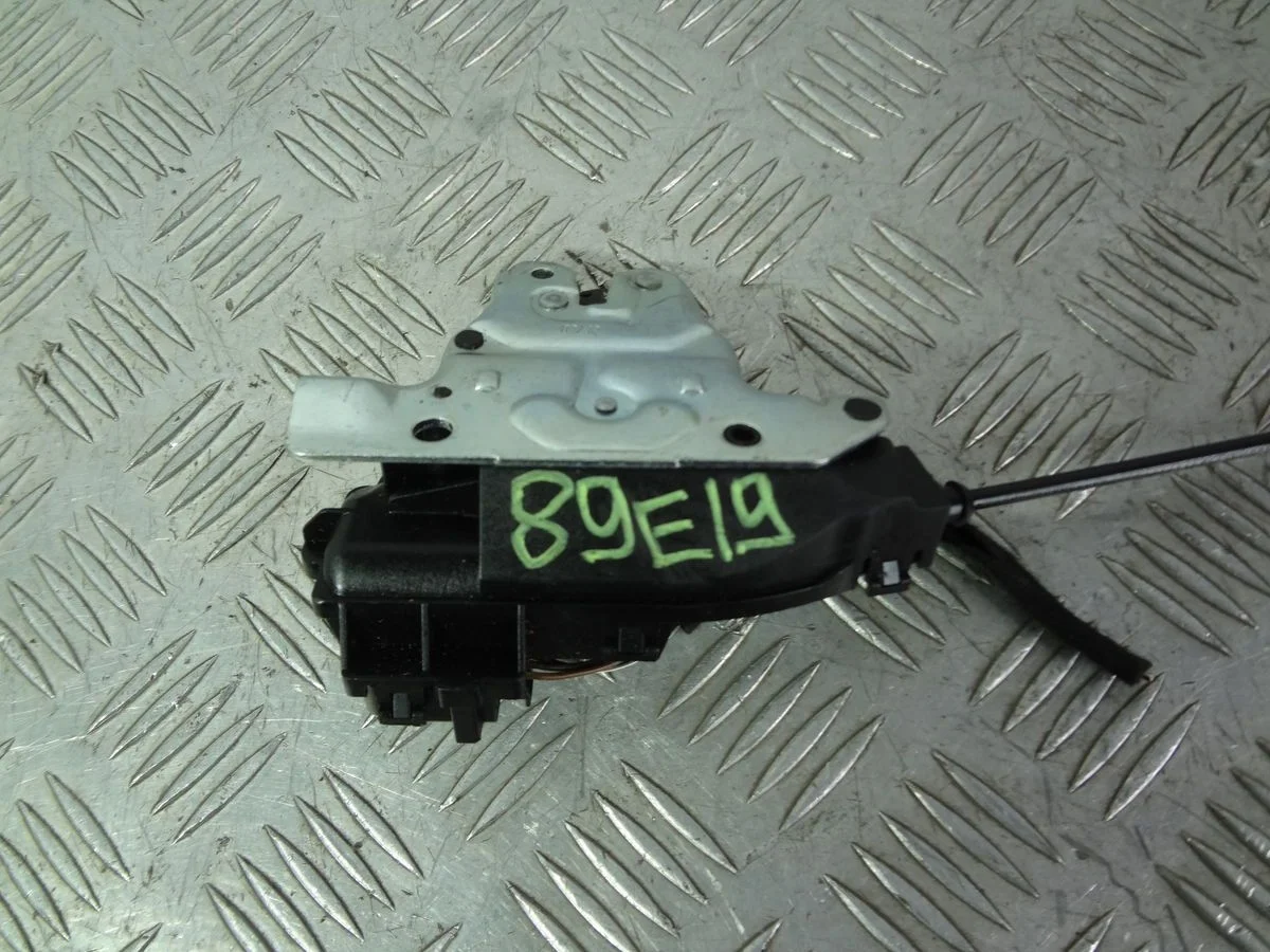 Замок багажника Mercedes-Benz C-класс W204/S204/С204 рестайлинг (2011—2015)