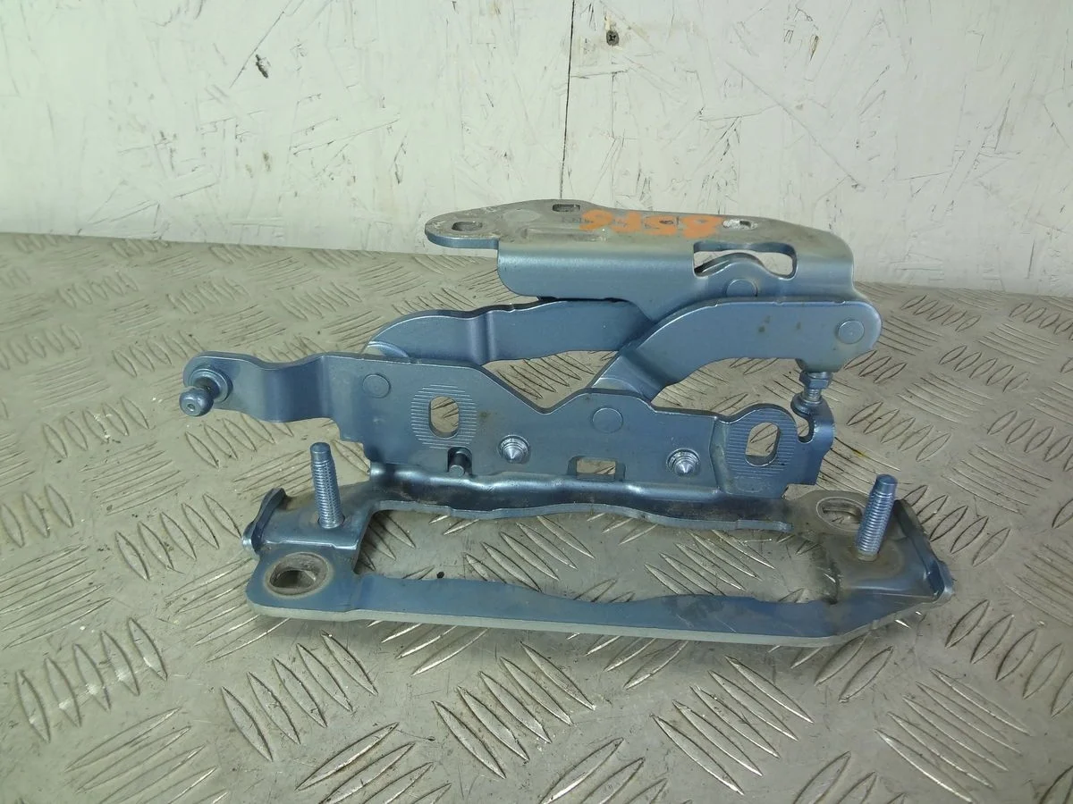 Петля капота левая Mercedes-Benz E-класс W212/S212/C207/A207 (2009—2013)