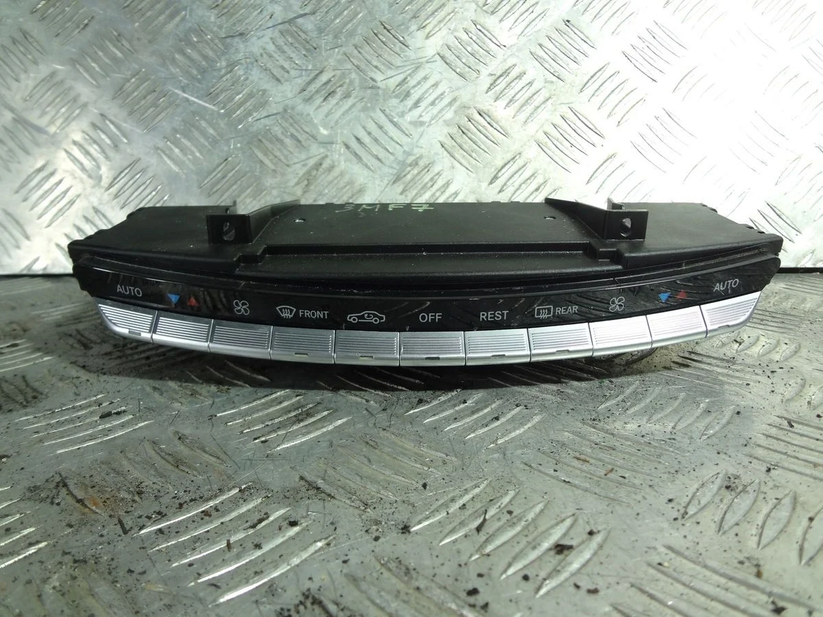 Блок управления климатической установкой Mercedes-Benz S-класс W221 (2005—2009)