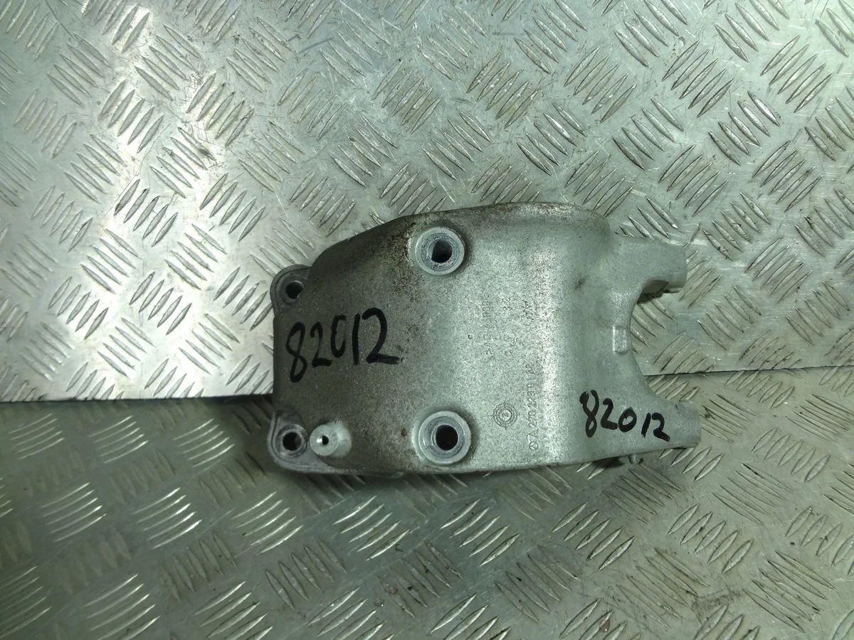 Кронштейн двигателя задний Mercedes-Benz B-класс W246 (2011—2014)