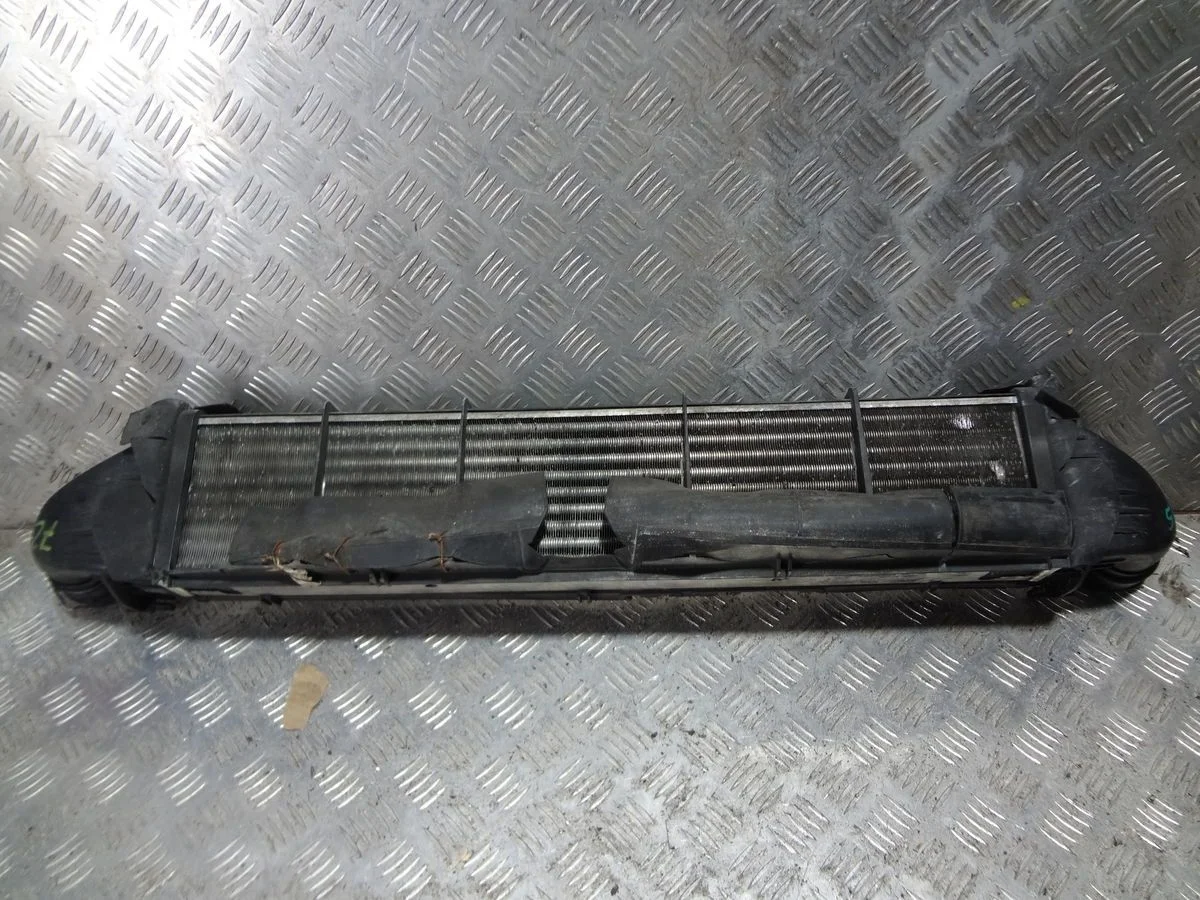 Интеркулер Mercedes-Benz C-класс W203/S203/CL203 (2000—2004)