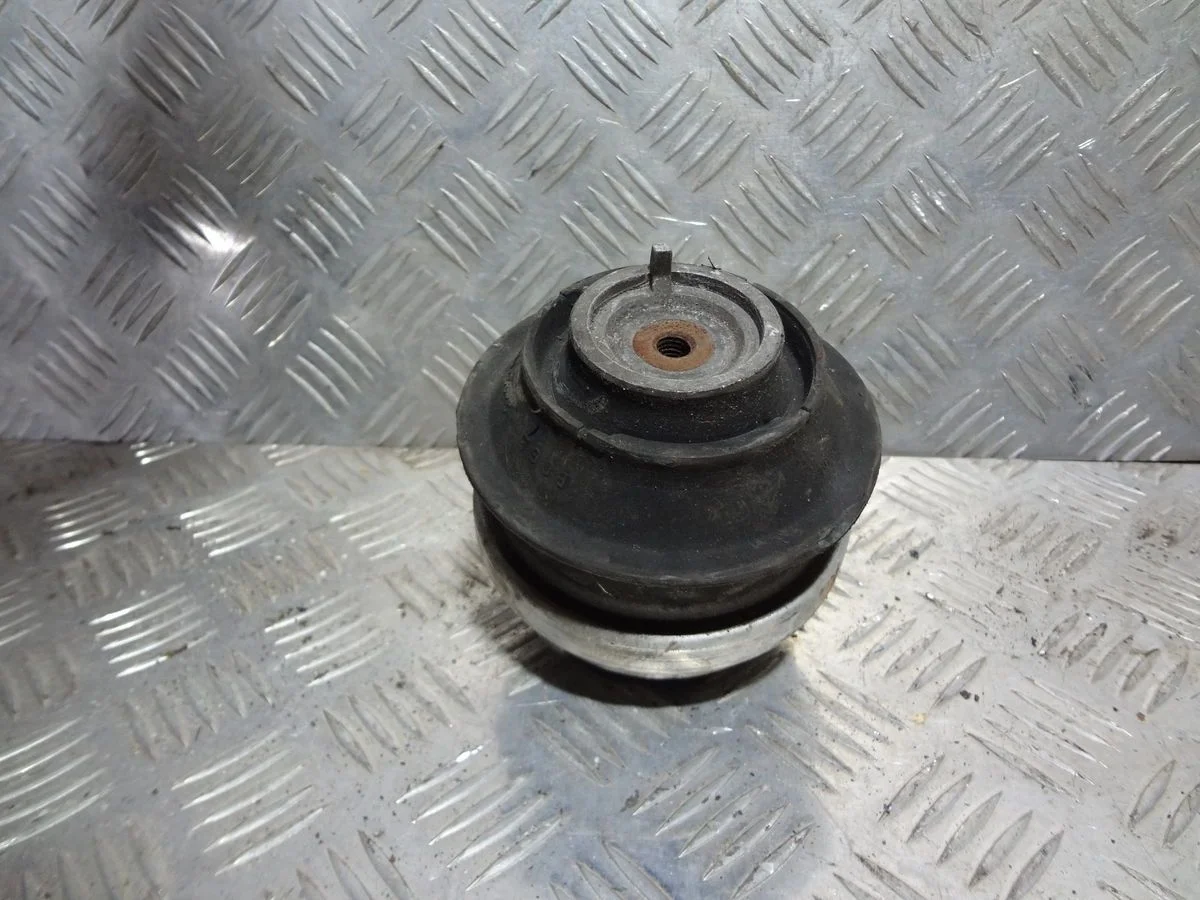 Опора двигателя Mercedes-Benz CL-класс C216 (2006—2010)