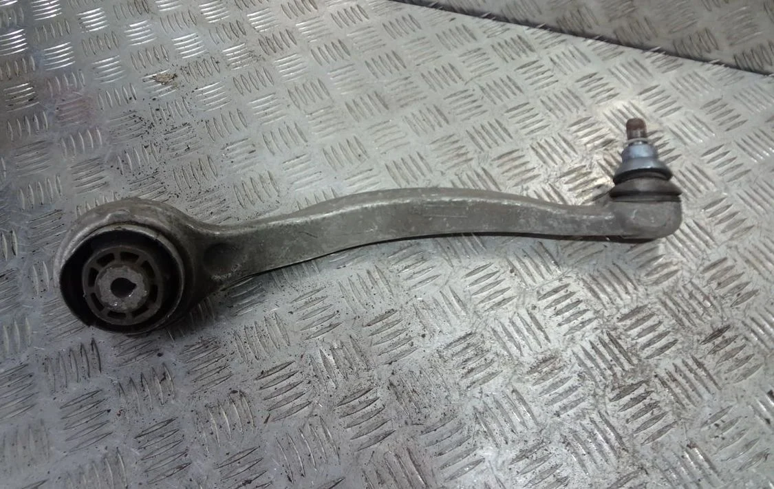 Рычаг передний нижний левый передний Mercedes-Benz C-класс W205/S205/C205/A205 (2014—2018)