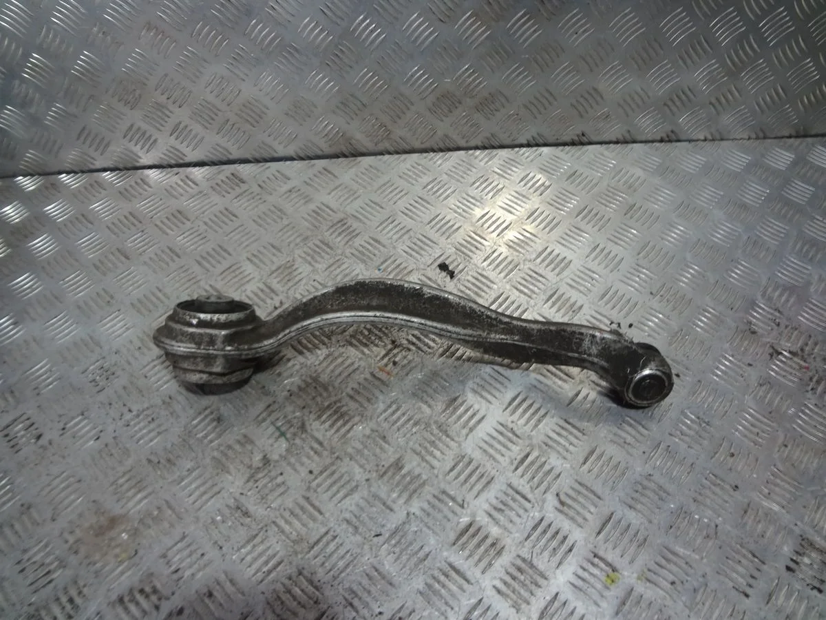 Рычаг передний верхний правый Mercedes-Benz E-класс W212/S212/C207/A207 рестайлинг (2013—2016)