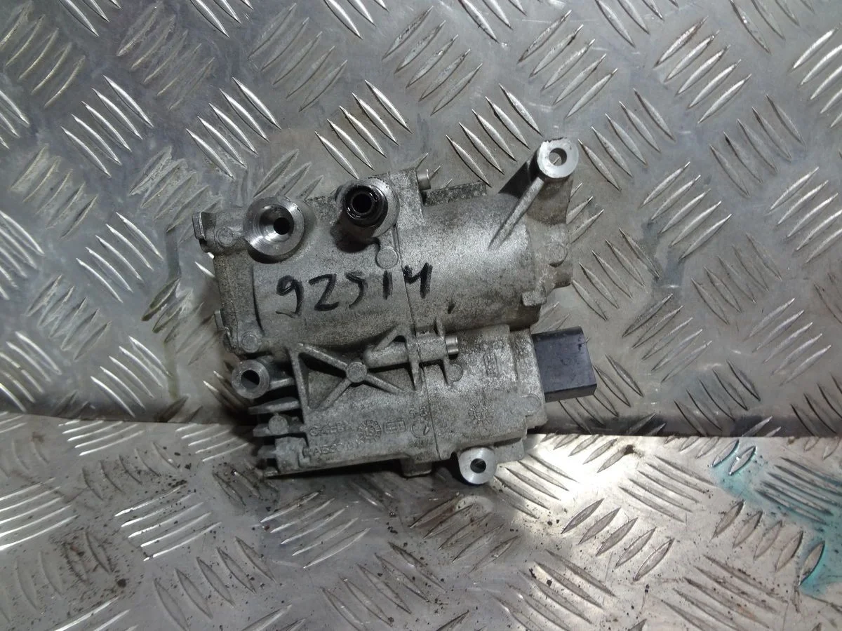 Насос масляный КПП Mercedes-Benz E-класс W212/S212/C207/A207 рестайлинг (2013—2016)