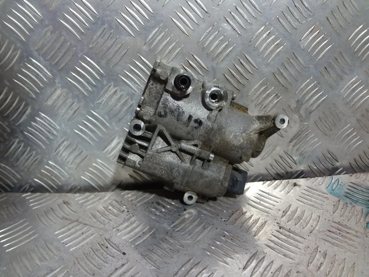 Насос масляный КПП Mercedes-Benz C-класс W204/S204/С204 рестайлинг (2011—2015)