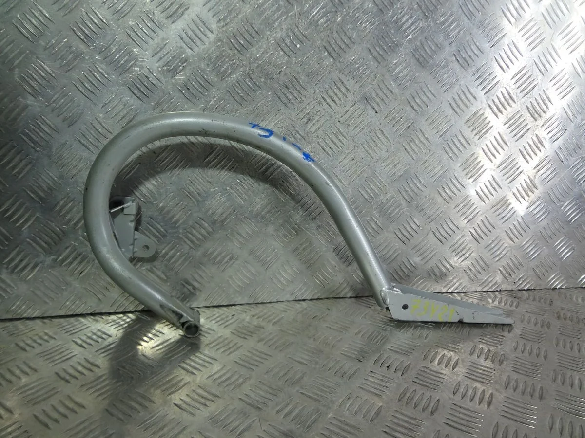 Петля крышки багажника Mercedes-Benz C-класс W204/S204 (2006—2011)