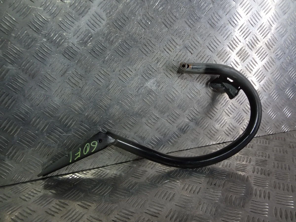 Петля крышки багажника Mercedes-Benz C-класс W204/S204 (2006—2011)