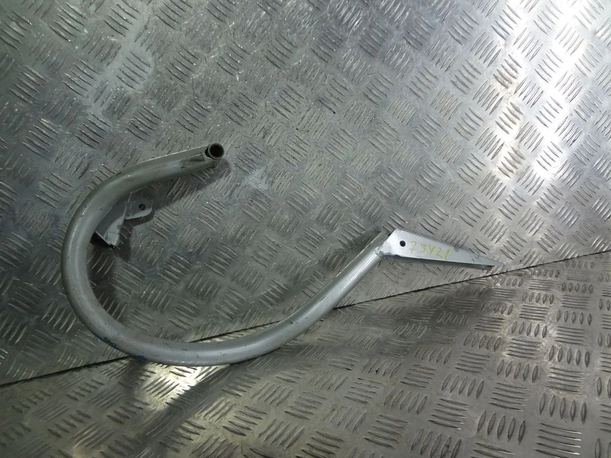 Петля крышки багажника Mercedes-Benz C-класс W204/S204 (2006—2011)