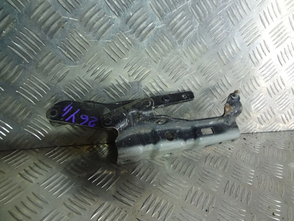 Петля капота левая Mercedes-Benz CLK-класс C209/A209 (2002—2005)