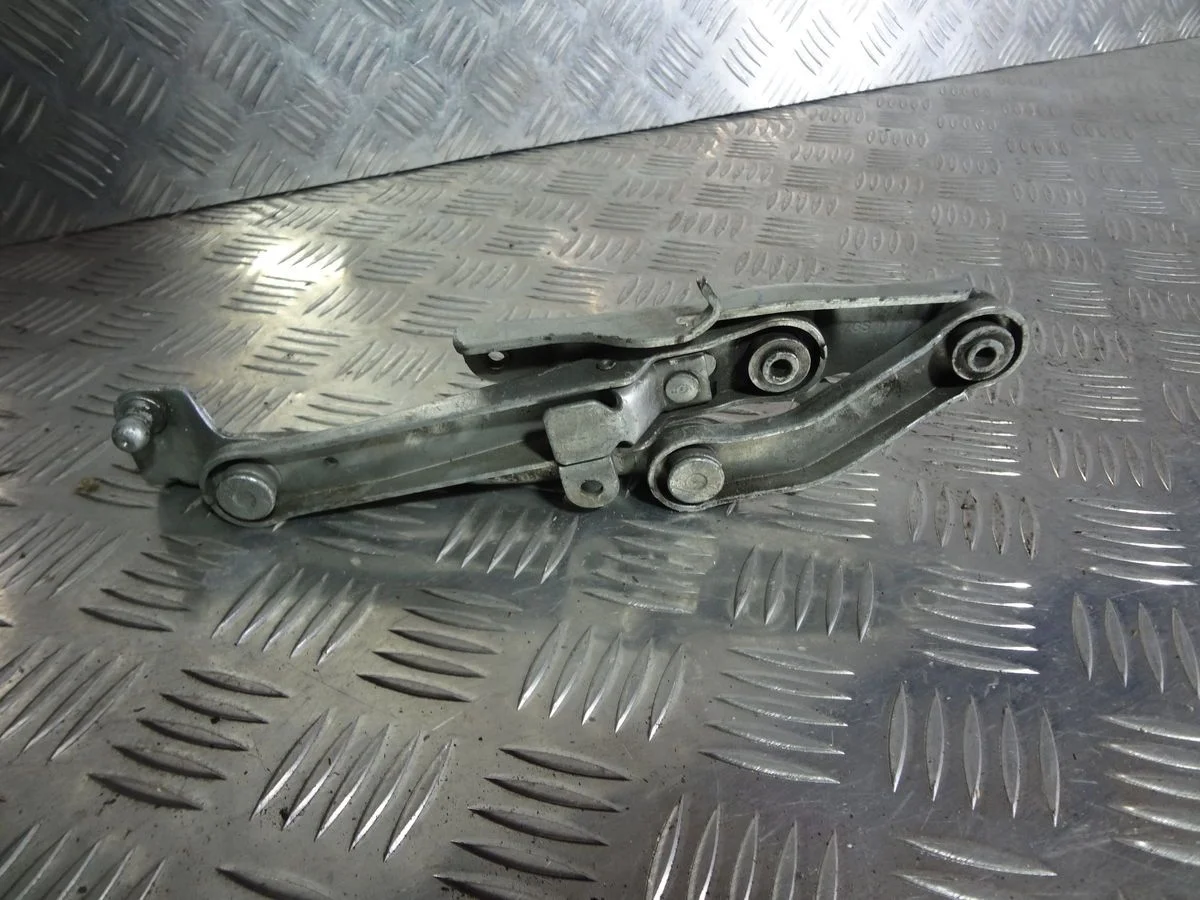Петля капота правая Mercedes-Benz E-класс W211/S211 рестайлинг (2006—2009)