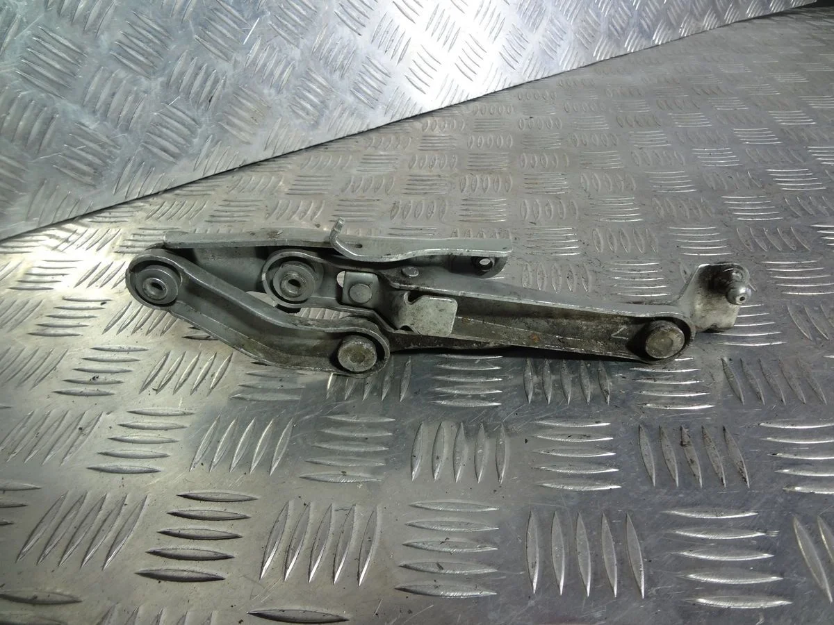 Петля капота левая Mercedes-Benz CL-класс C216 (2006—2010)