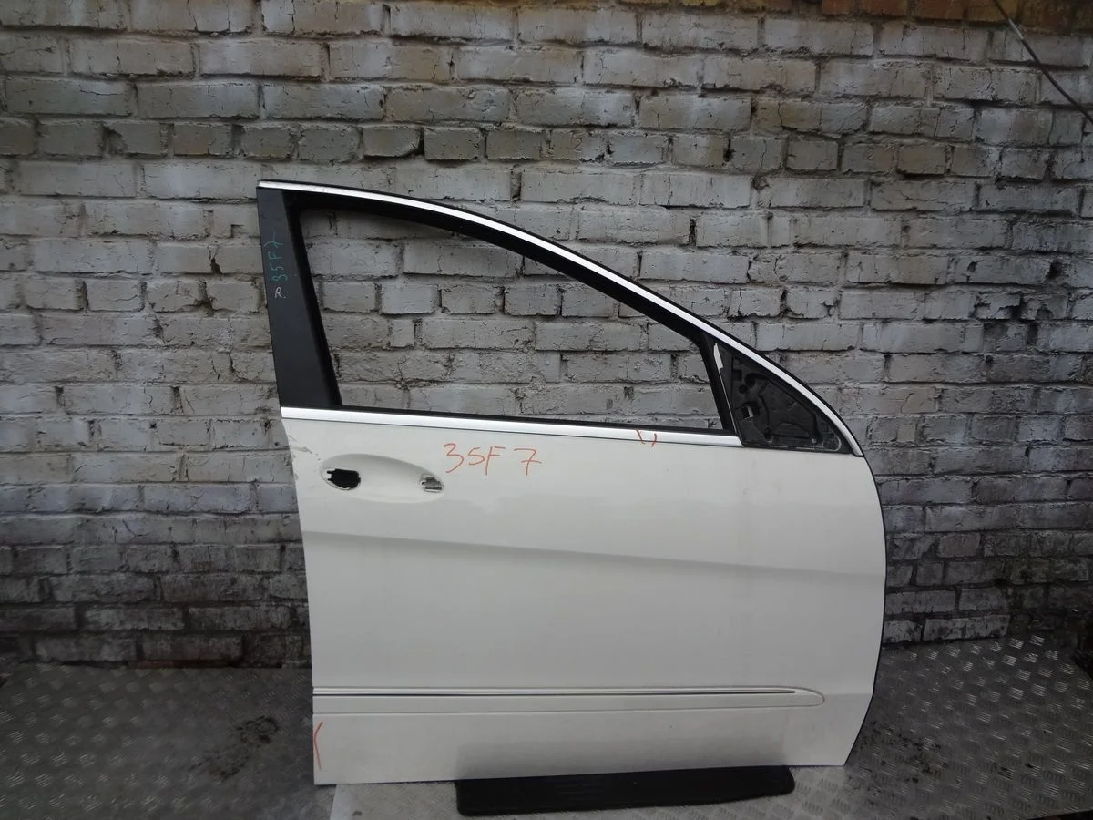 Дверь передняя правая Mercedes-Benz R-класс W251 (2005—2007)