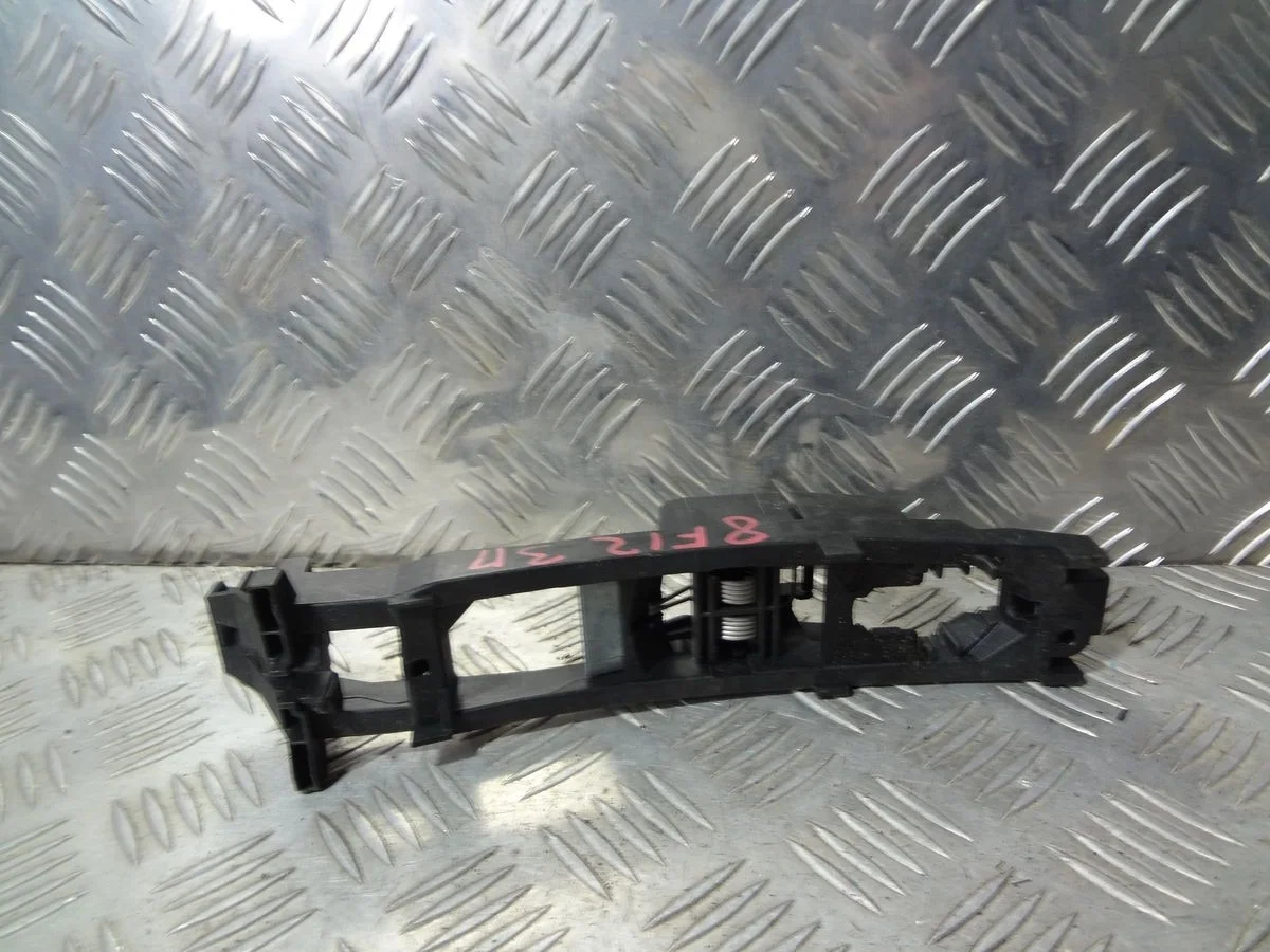 Кронштейн ручки Mercedes-Benz CL-класс C216 (2006—2010)