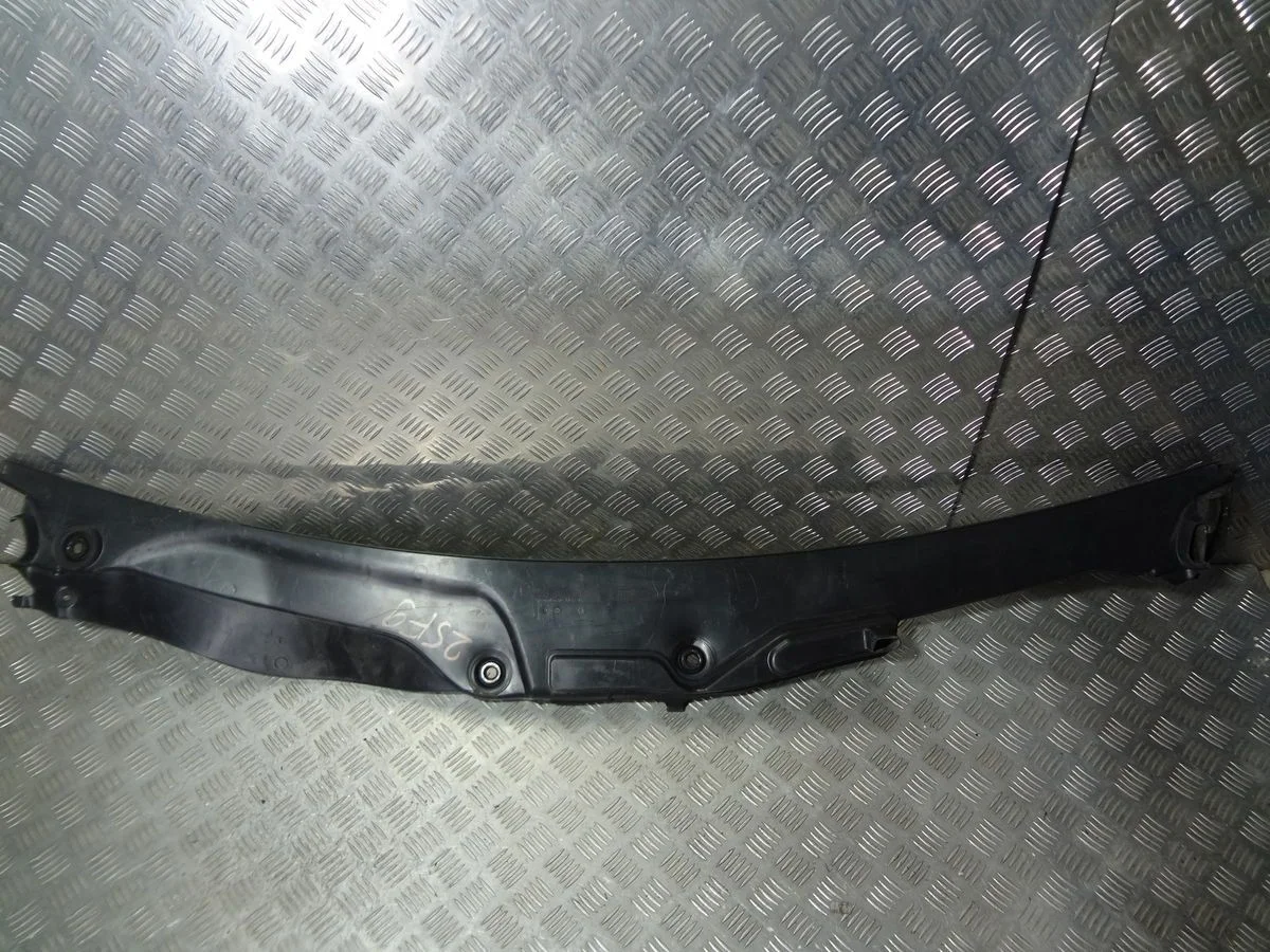 Решетка стеклооч. (планка под лобовое стекло) Mercedes-Benz GL-класс X164 (2006—2009)