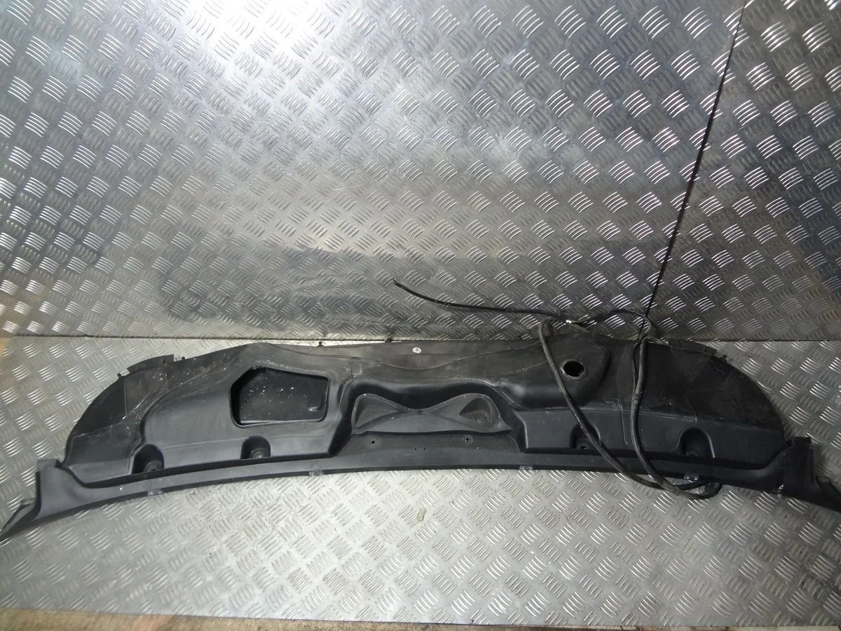 Решетка стеклооч. (планка под лобовое стекло) Mercedes-Benz S-класс W221 (2005—2009)