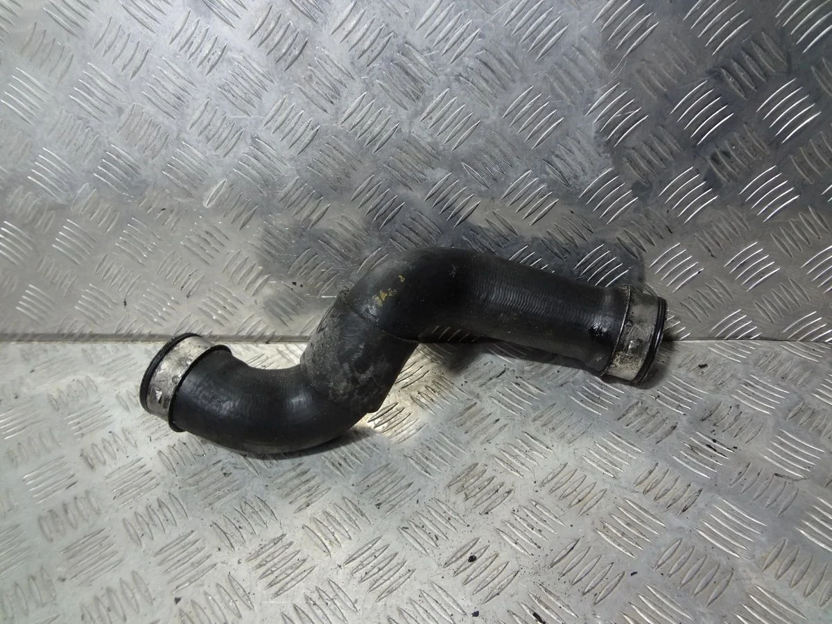 Патрубок интеркулера Mercedes-Benz C-класс W203/S203/CL203 (2000—2004)