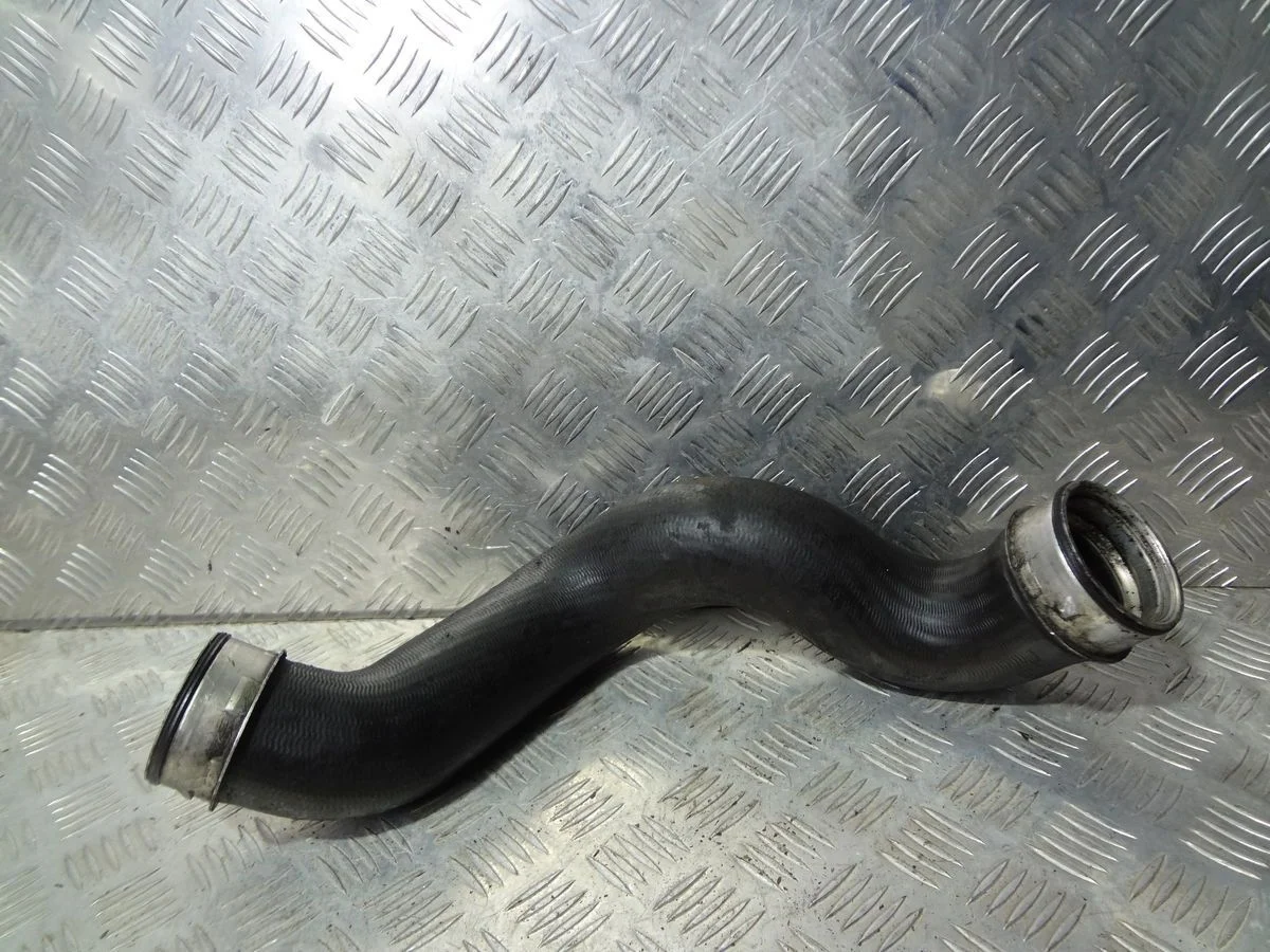 Патрубок интеркулера Mercedes-Benz CL-класс C216 (2006—2010)