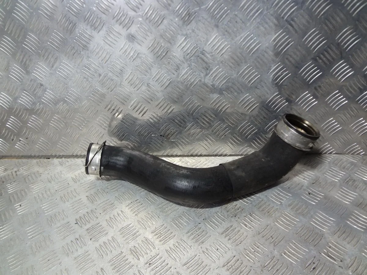 Патрубок интеркулера Mercedes-Benz CL-класс C216 (2006—2010)