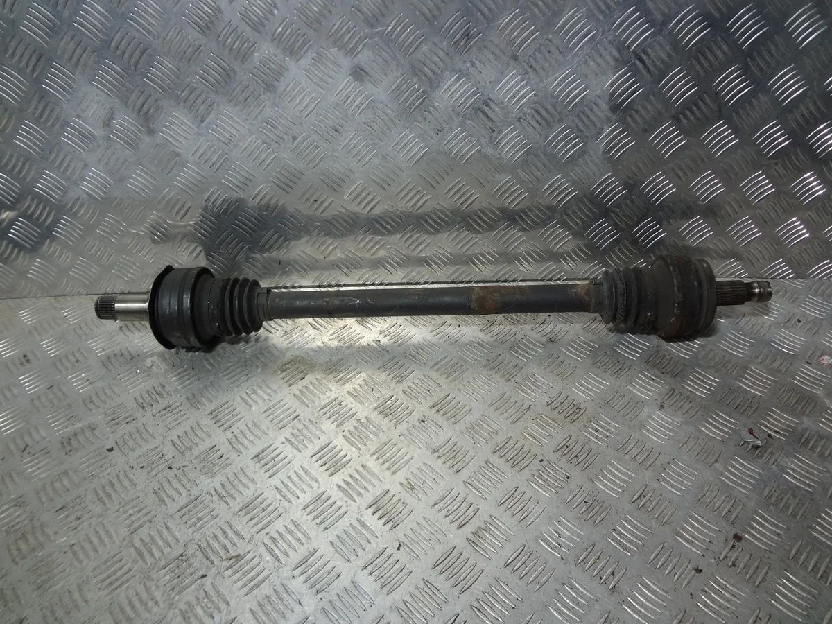 Полуось задняя Mercedes-Benz C-класс W204/S204 (2006—2011)