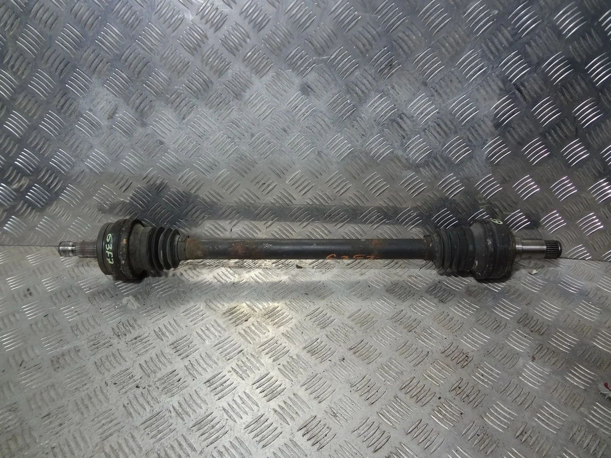 Полуось задняя Mercedes-Benz C-класс W204/S204 (2006—2011)