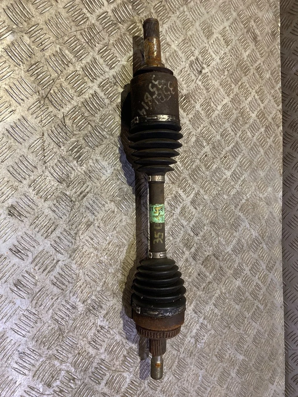 Полуось передняя левая Mercedes-Benz M-класс W163 рестайлинг (2001—2005)