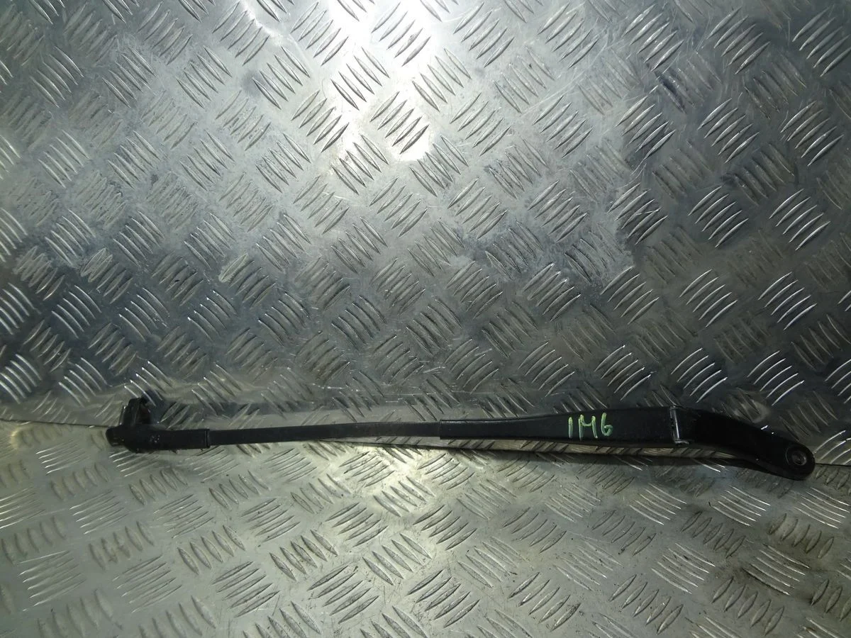 Поводок стеклоочистителя передний левый Mercedes-Benz S-класс W221 (2005—2009)