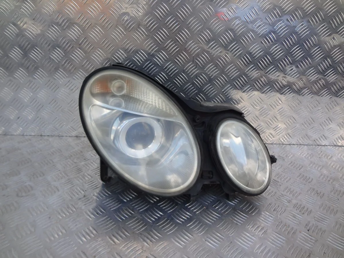 Фара правая Mercedes-Benz E-класс W211/S211 рестайлинг (2006—2009)