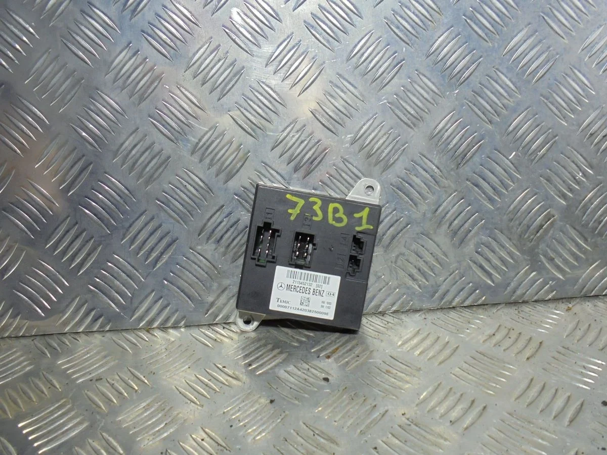 Блок комфорта Mercedes-Benz E-класс W211/S211 (2002—2006)