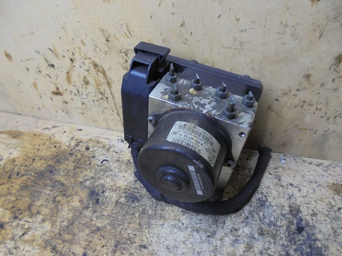 Блок ABS (насос) Mercedes-Benz C-класс W203/S203/CL203 (2000—2004)