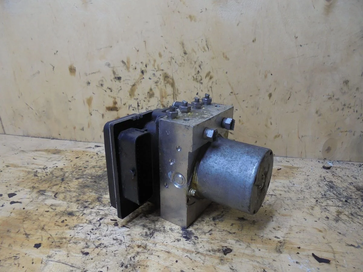 Блок ABS (насос) Mercedes-Benz E-класс W212/S212/C207/A207 (2009—2013)