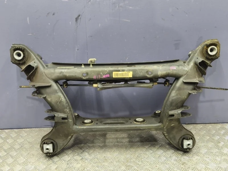 Подрамник Mercedes-Benz C-class 2010 A2043500141 W204 271.860, задний