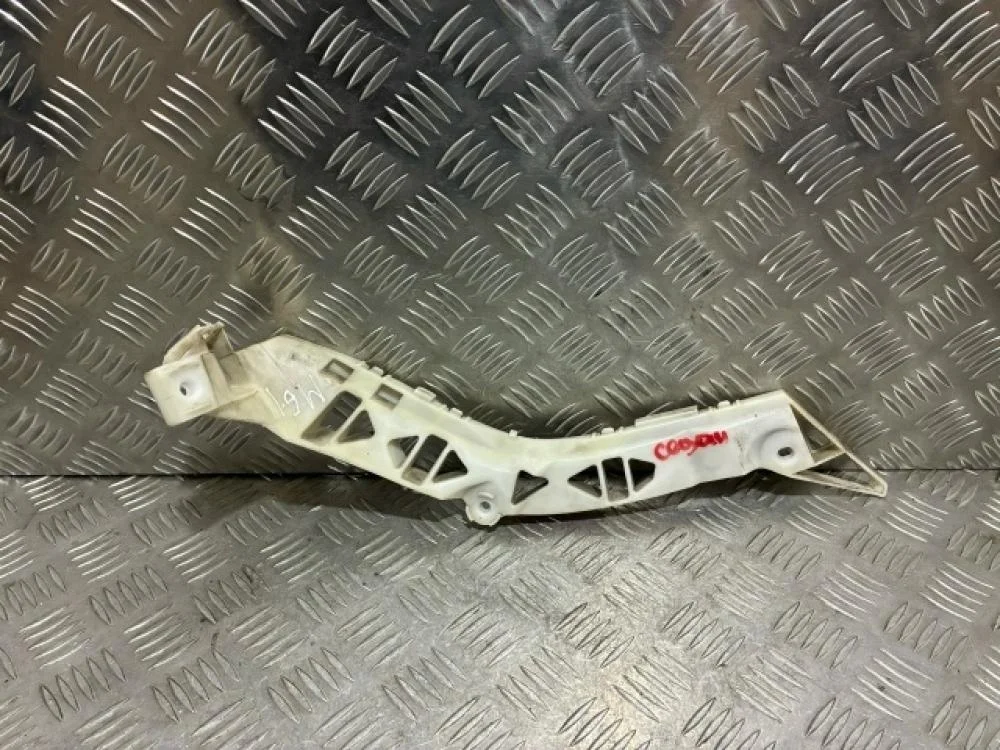 Кронштейн заднего бампера левый для Mazda 3 BK 2002-2009