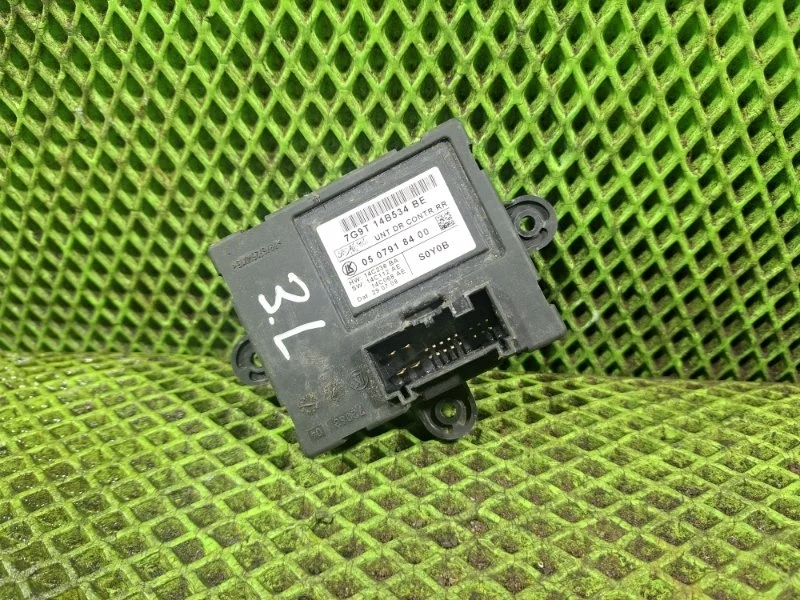 Блок комфорта Land Rover Freelander 2 2008 7G9T14B534BE УНИВЕРСАЛ, задний левый