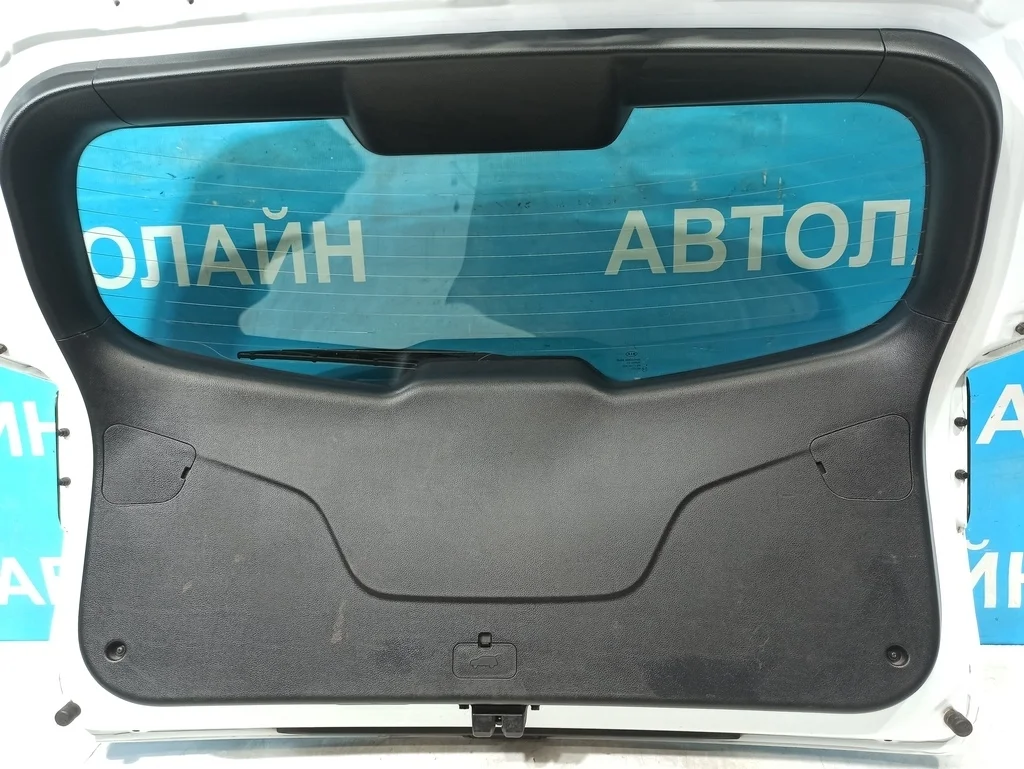 обшивка двери багажника Kia Sportage 3 2010-2014  17.08.2011