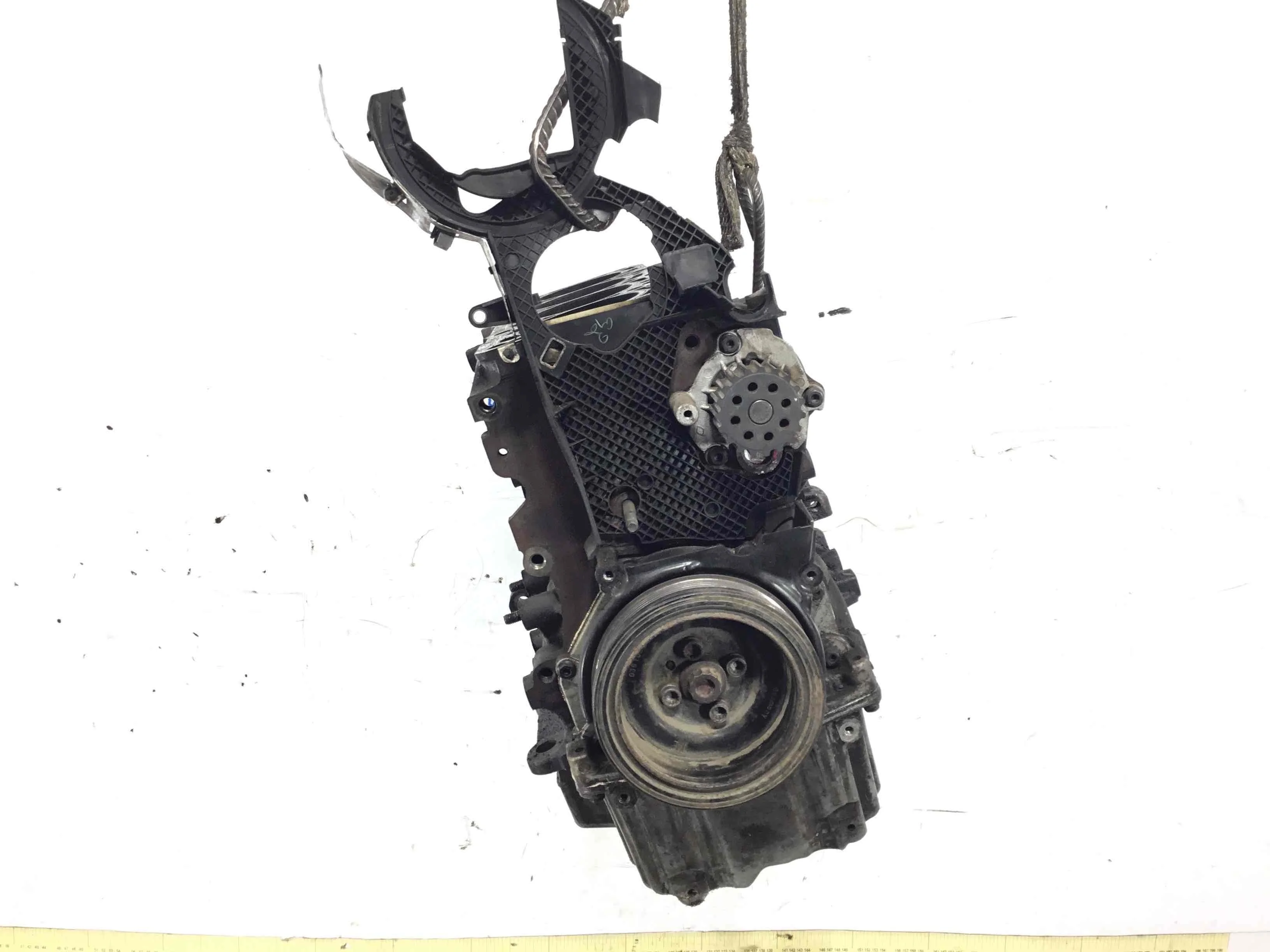 Блок цилиндров Volkswagen Golf 5 поколение (2004-2009) дизель 2.0 TDI DSG Х/б