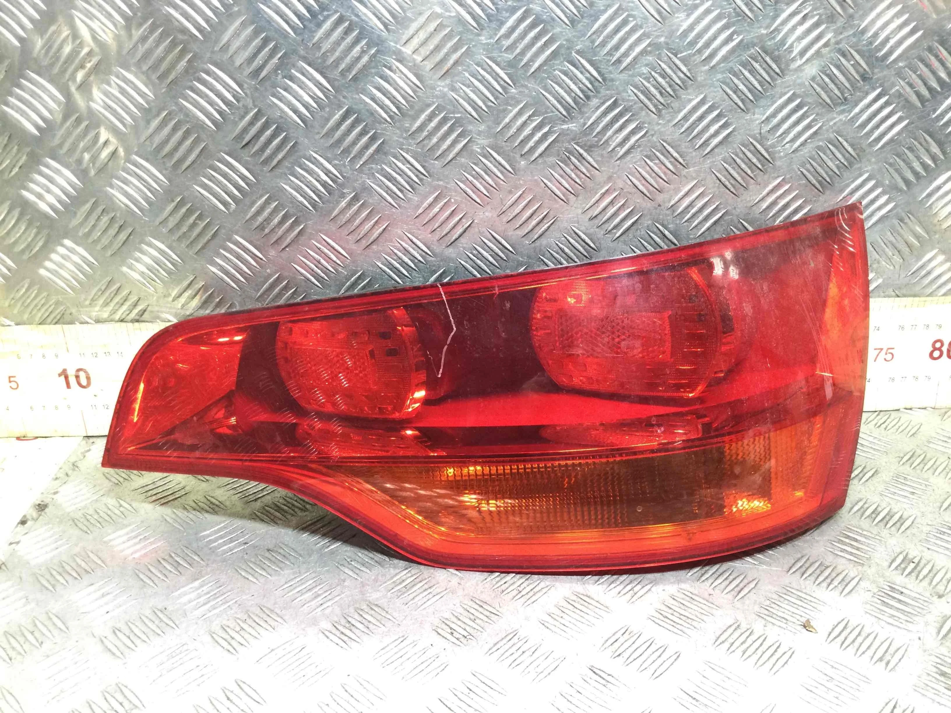 Фонарь крышки багажника правый Audi Q7 Q7 4L (2005-2009) дизель 3.0 TDI  Внедорожник