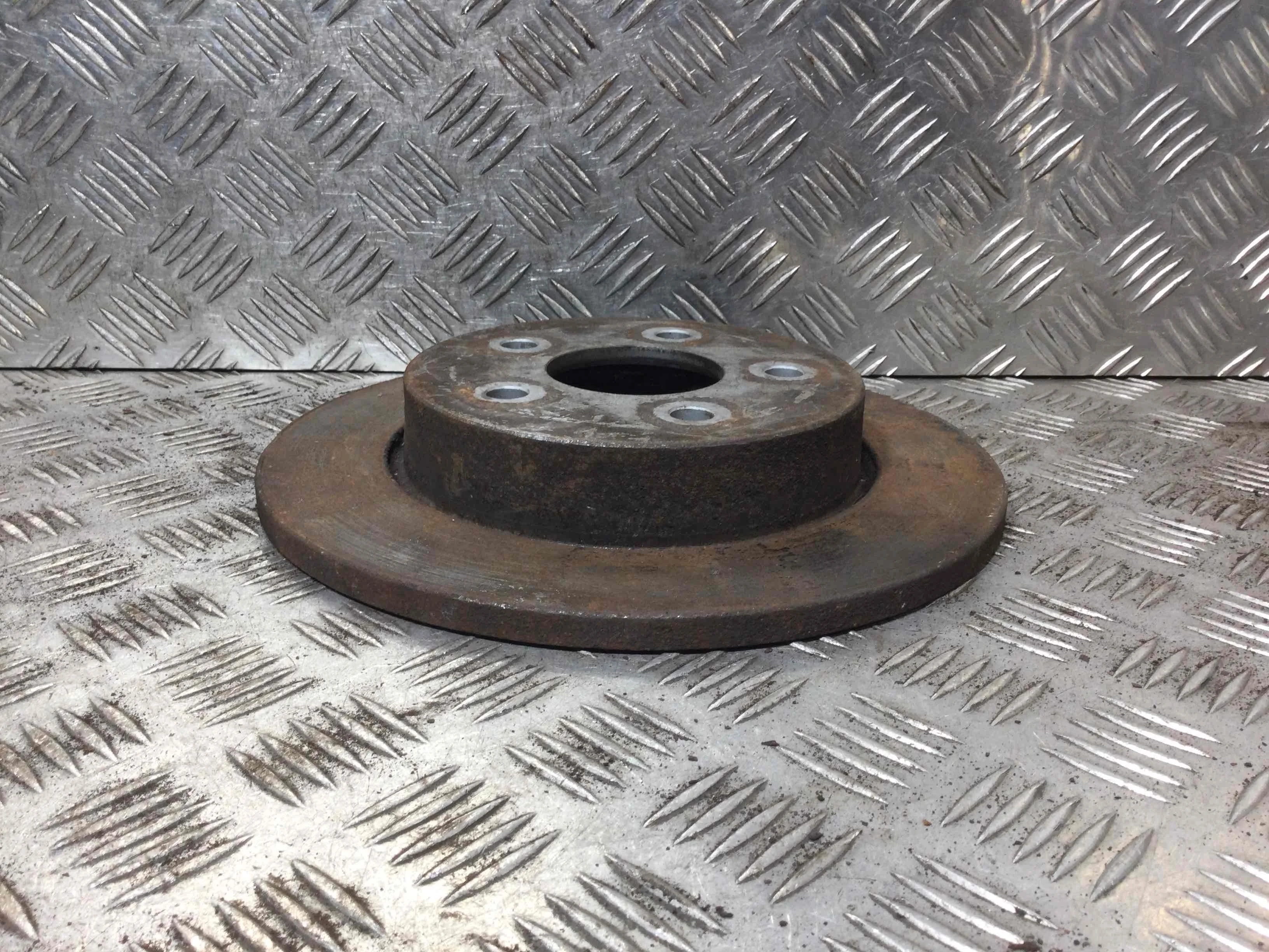 Диск тормозной задний Ford C-MAX 1 поколение (2003-2007) дизель 1.6 TDCi Механика Минивэн