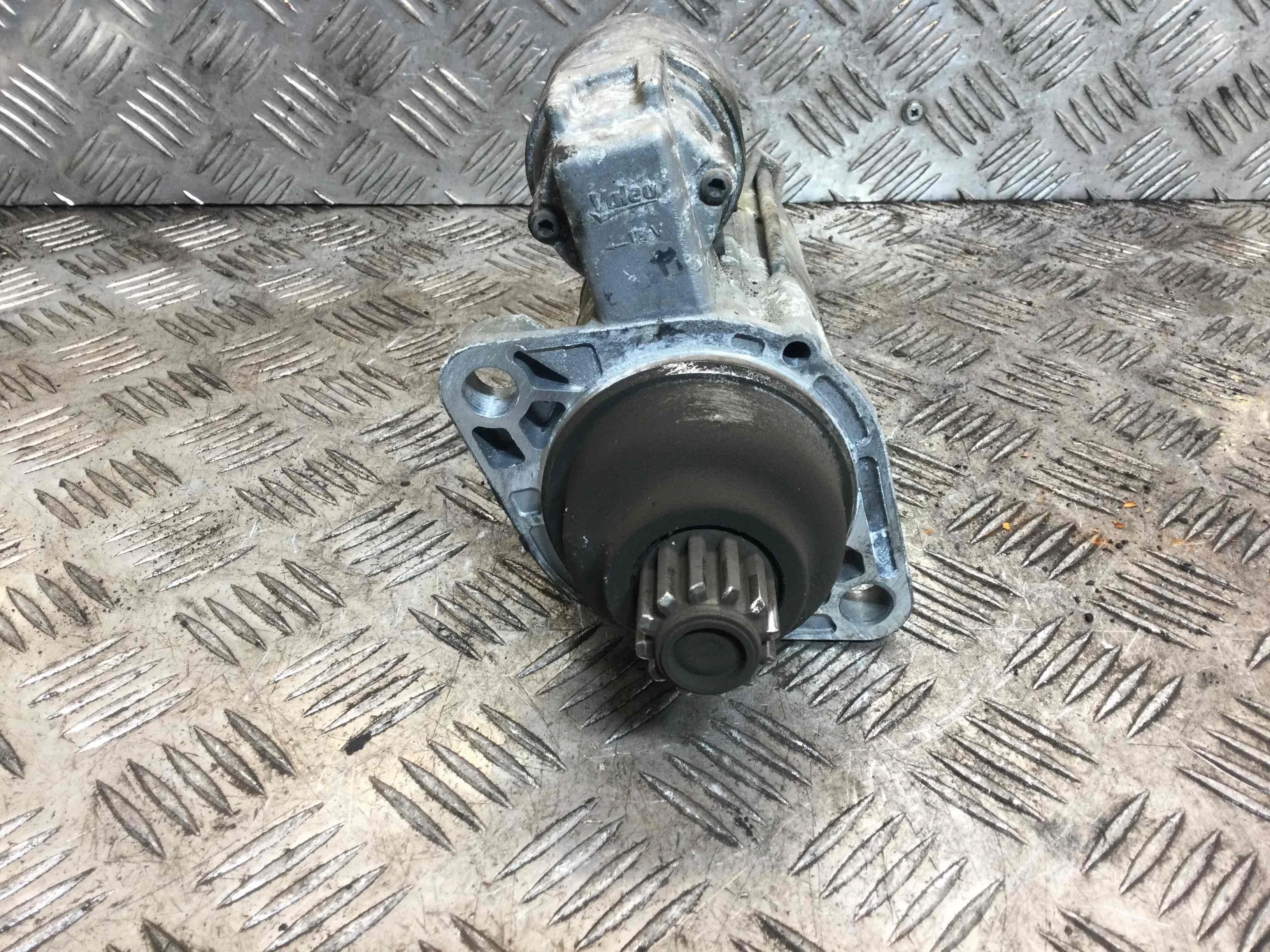 Стартер Volkswagen Passat B6 (2005-2010) дизель 2.0 TDI Механика Универсал