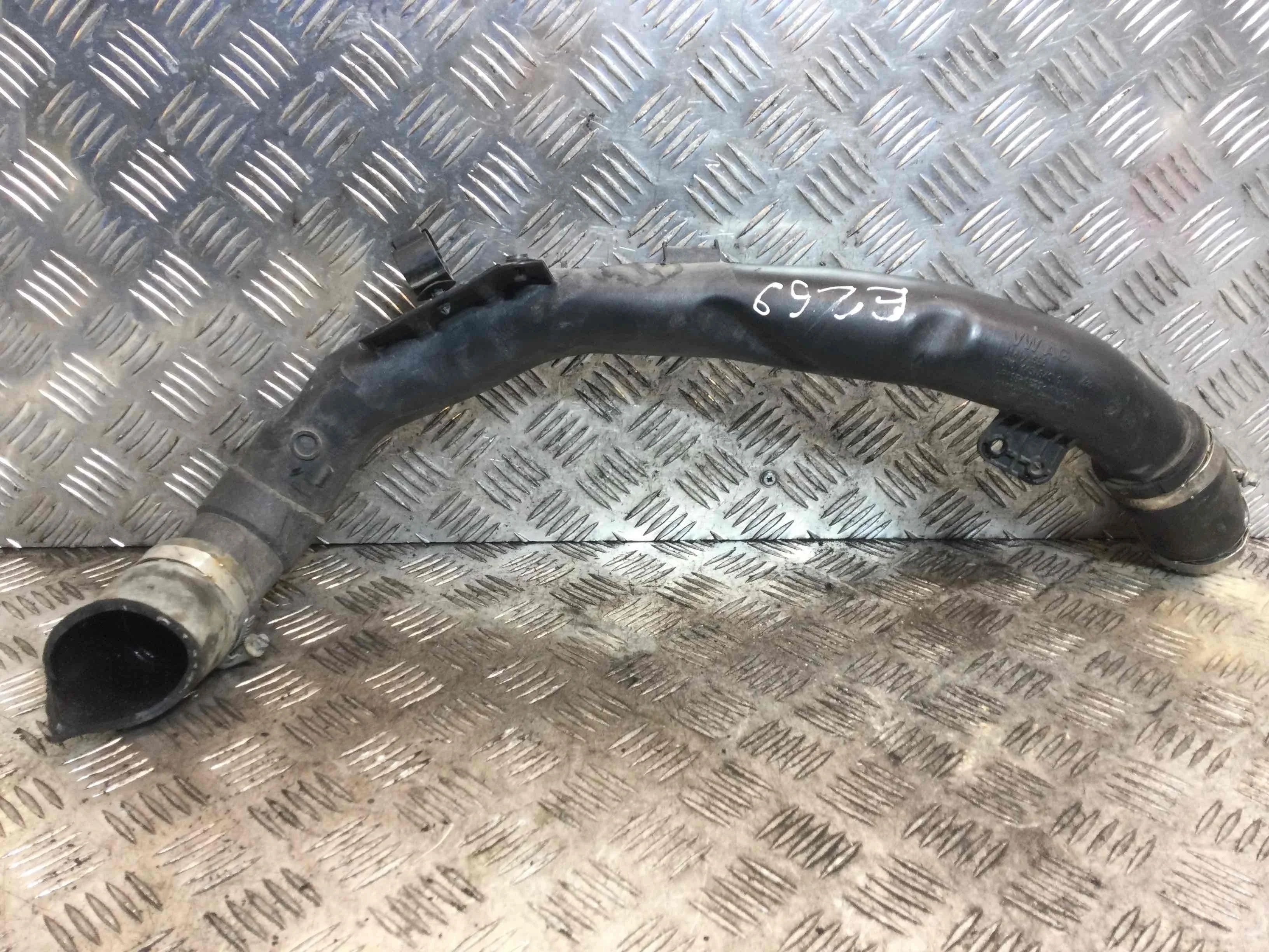 Патрубок интеркулера Skoda Octavia A5 [рестайлинг] (2008-2013) дизель 2.0 TDI Механика 5-дв, х/б