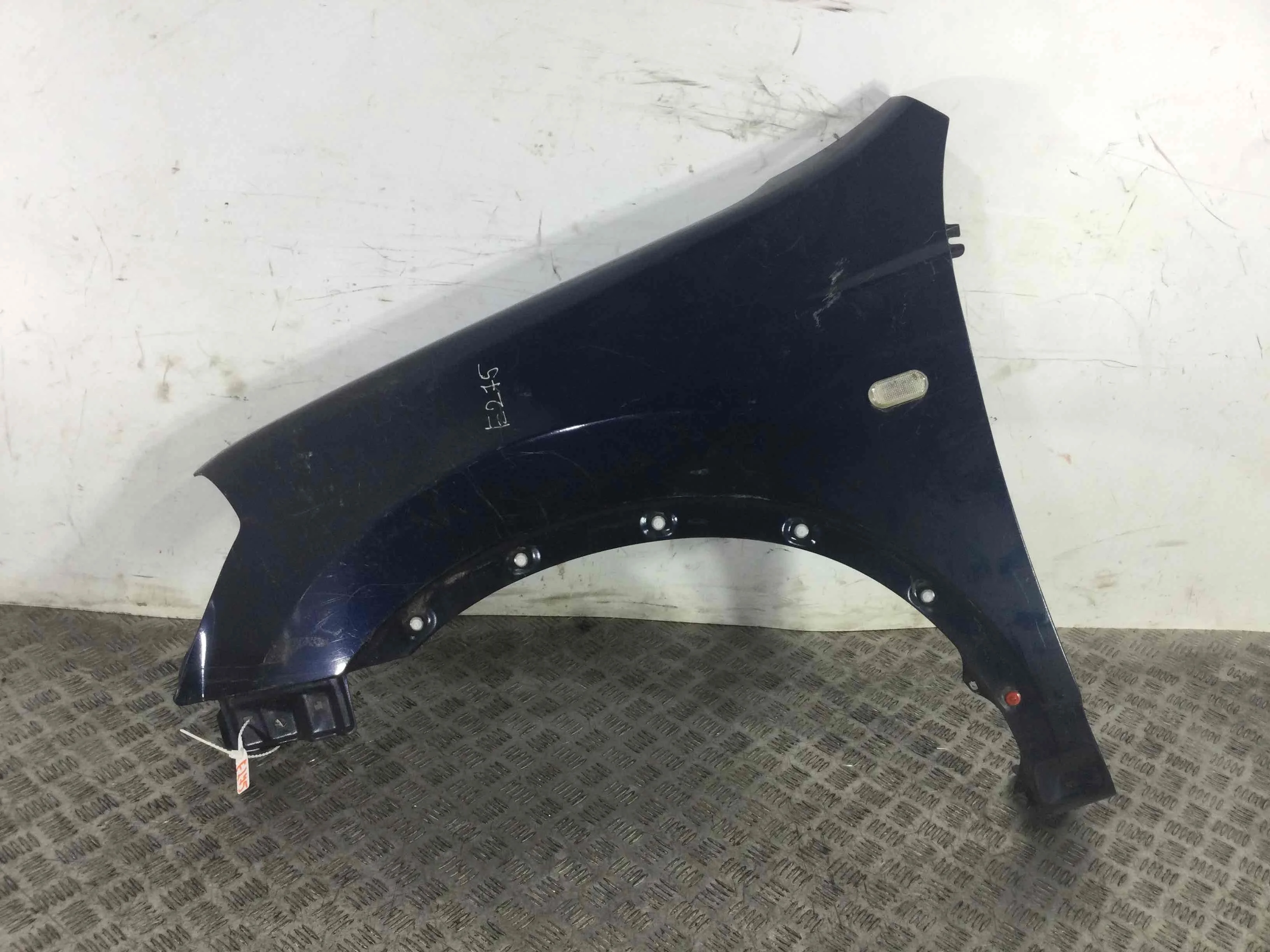 Крыло переднее левое Nissan Qashqai 1 поколение (2007-2010) бензин 2.0 i Автомат Кроссовер