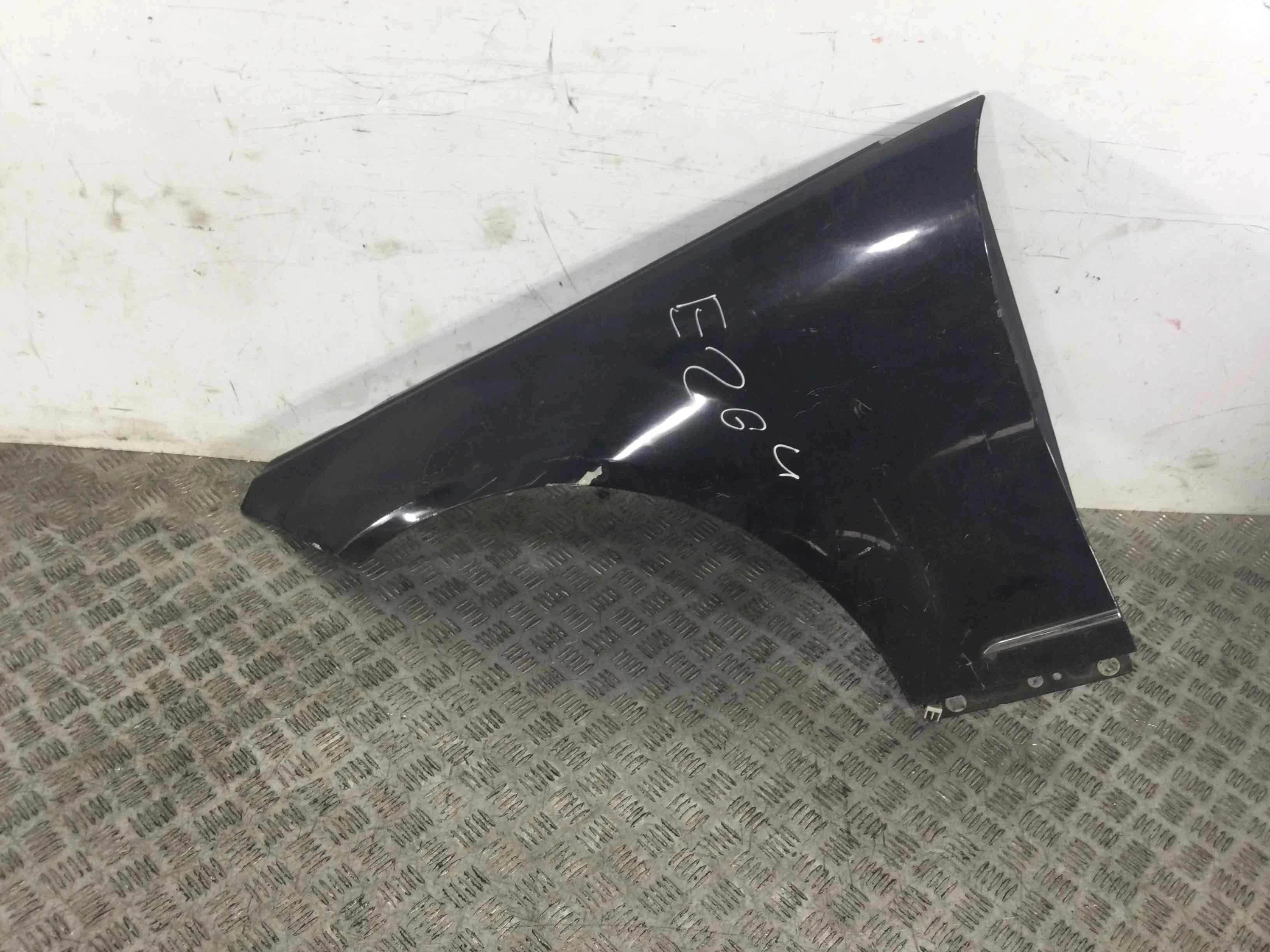 Крыло переднее левое Mercedes C-klasse W204/S204 (2007-2012) дизель 2.2 CDI Автомат Седан