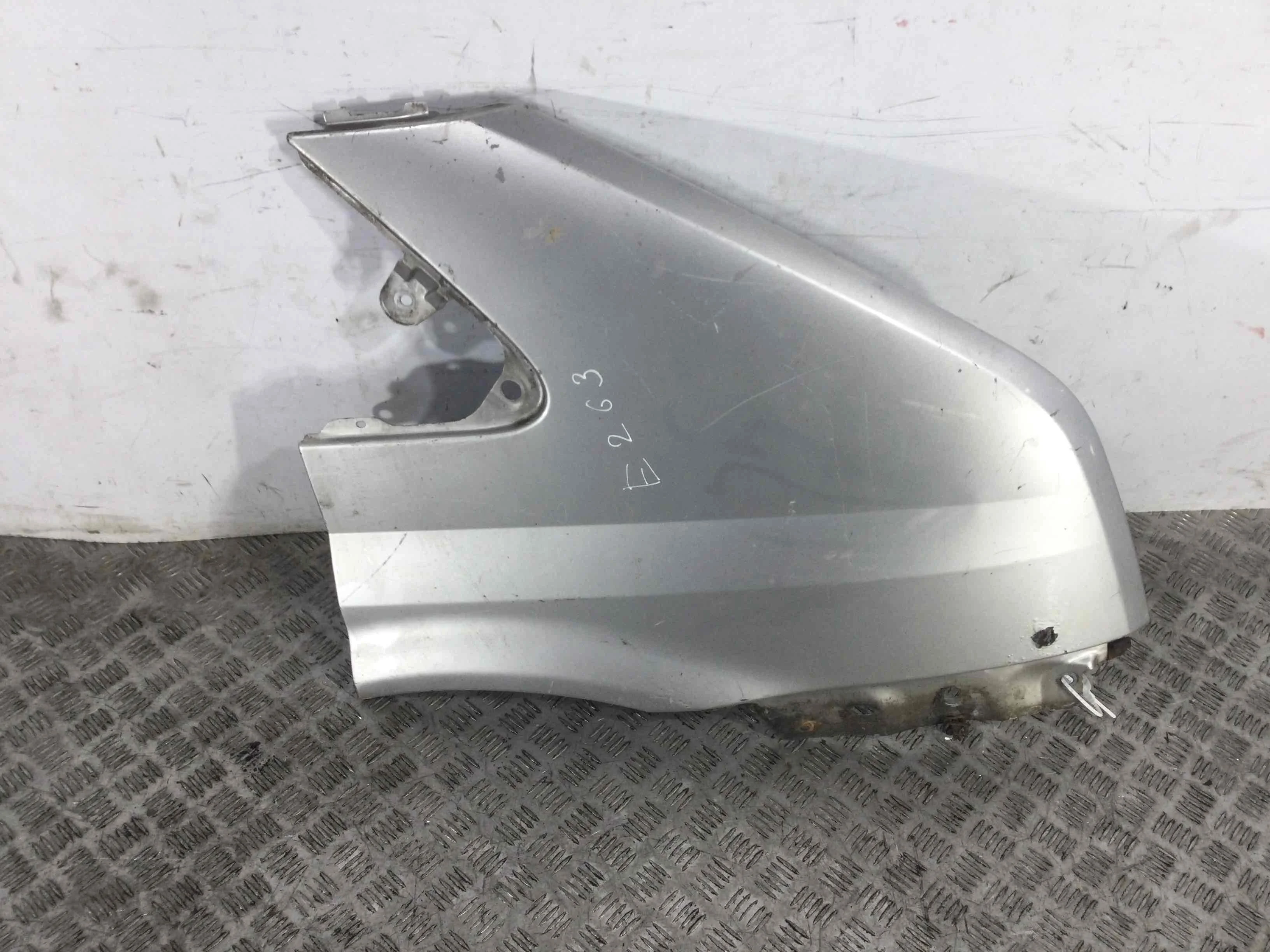 Крыло переднее правое Ford Transit 3 поколение [рестайлинг] (2006-2013) дизель 2.4 TDCi Механика Микроавтобус