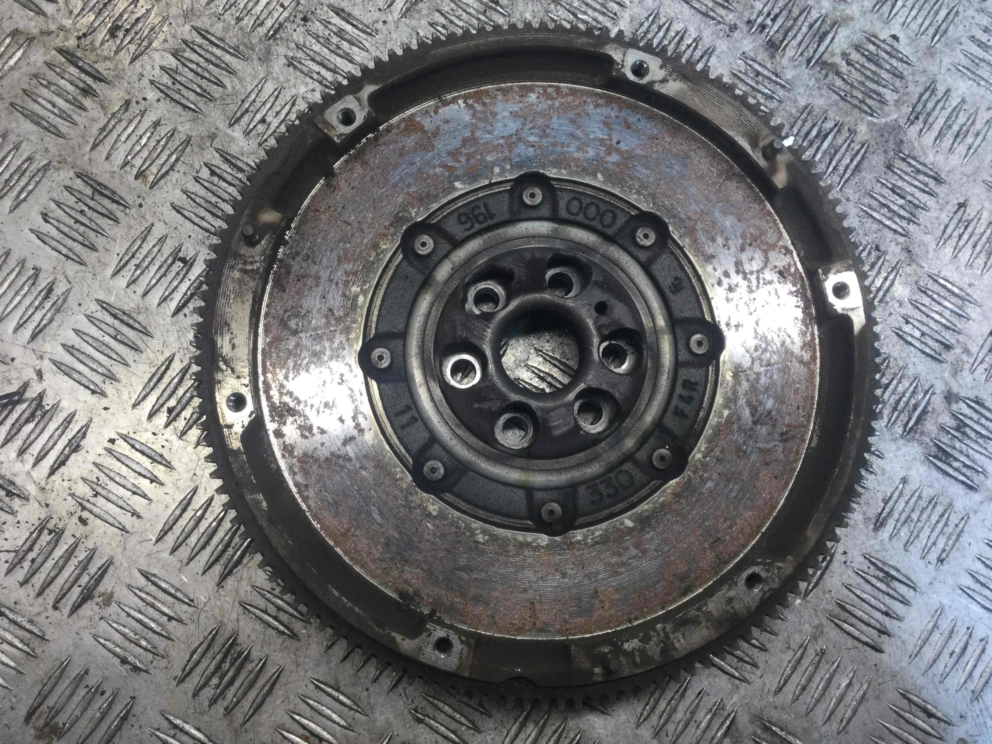 Маховик Volkswagen Passat B6 (2005-2010) дизель 1.9 TDI Механика Седан