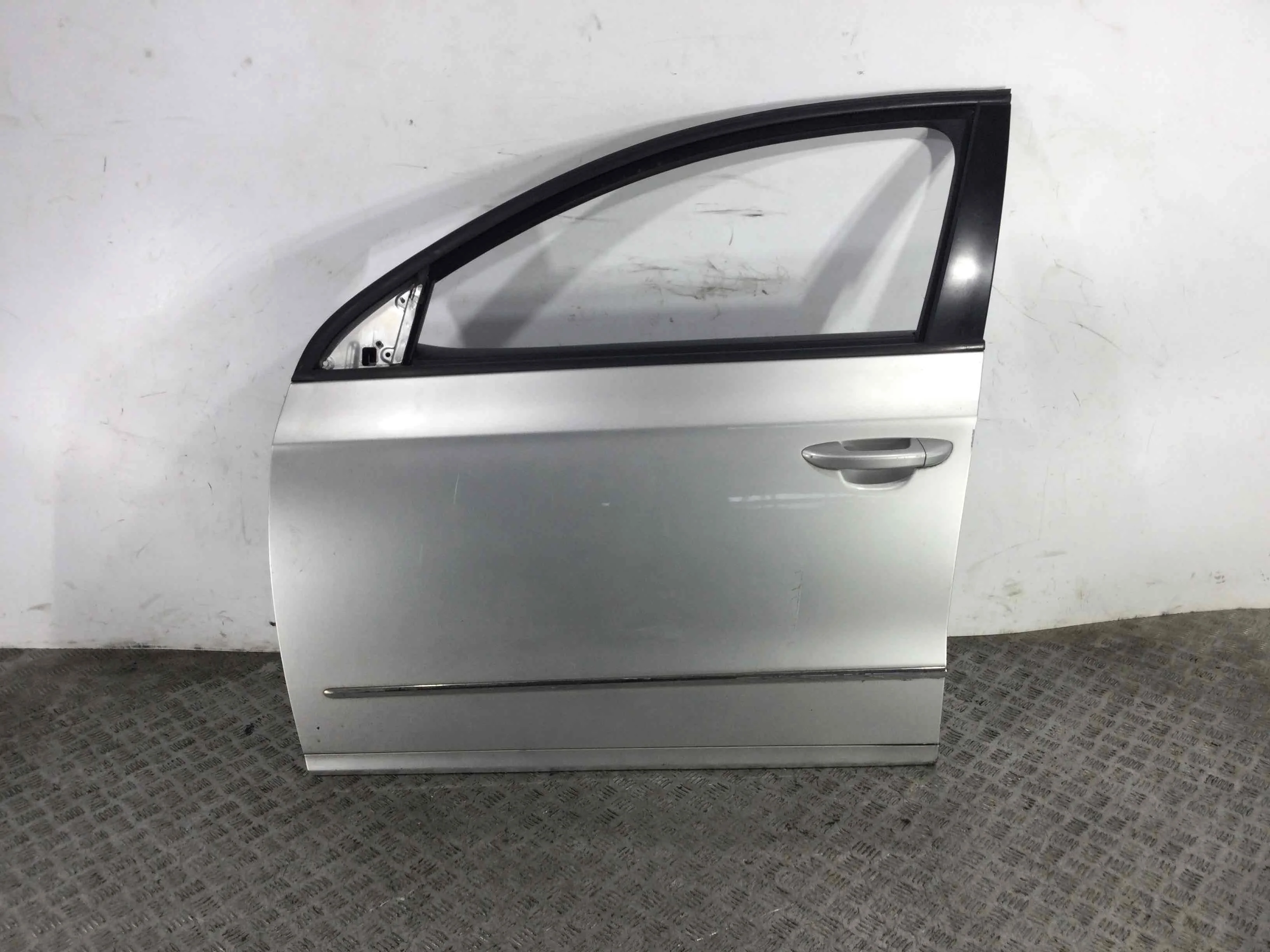 Дверь передняя левая Volkswagen Passat B6 (2005-2010) дизель 1.6 TDI Механика Универсал